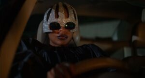 Lire la suite à propos de l’article On Becoming A Guinea Fowl de Rungano Nyoni